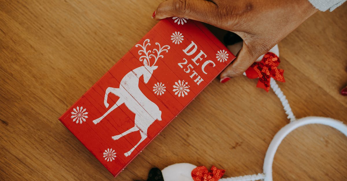 découvrez notre collection d'objets de décoration faits main, alliant authenticité et savoir-faire artisanal pour embellir votre intérieur avec charme et originalité.