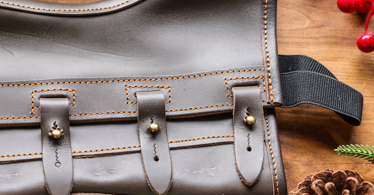 découvrez l'artisanat du cuir italien, alliant tradition et savoir-faire d'exception pour des créations uniques et élégantes.