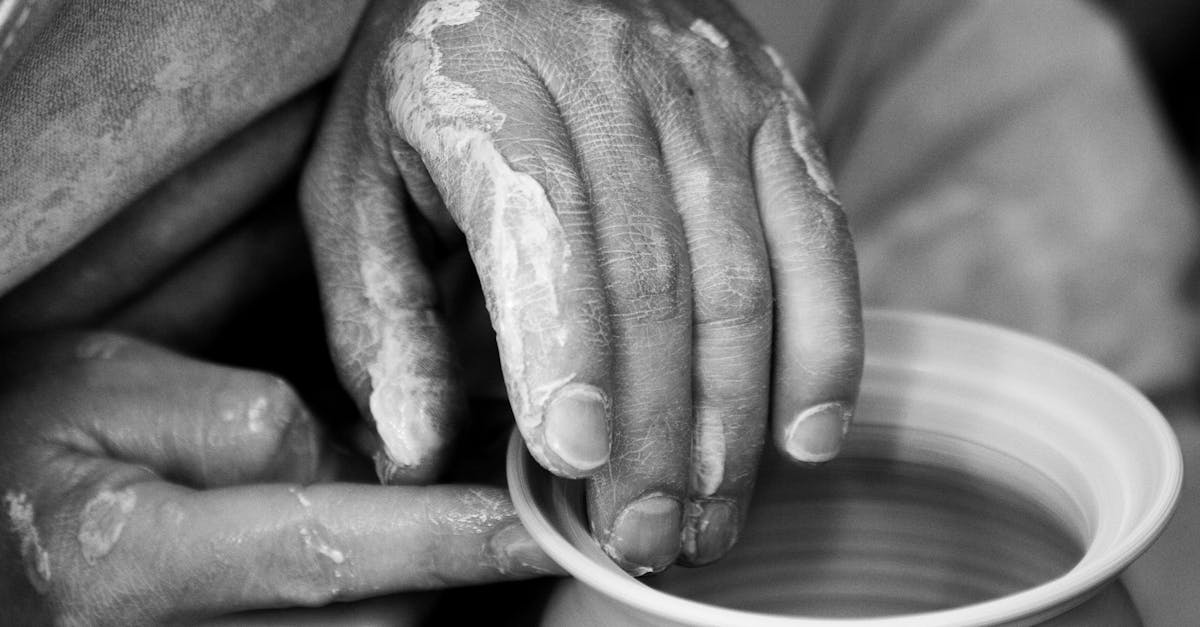 découvrez la beauté intemporelle des céramiques d'iznik, célèbres pour leurs motifs traditionnels turcs et leur artisanat d'exception.
