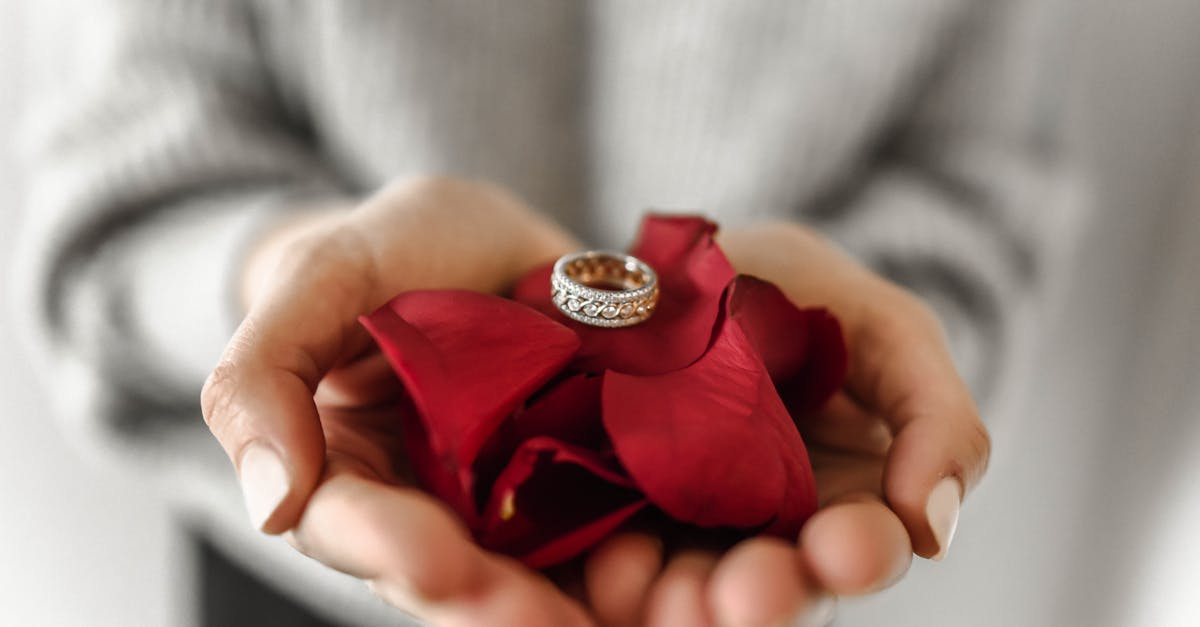 découvrez notre collection de bijoux en pierres précieuses, alliant élégance et éclat pour sublimer votre style au quotidien.