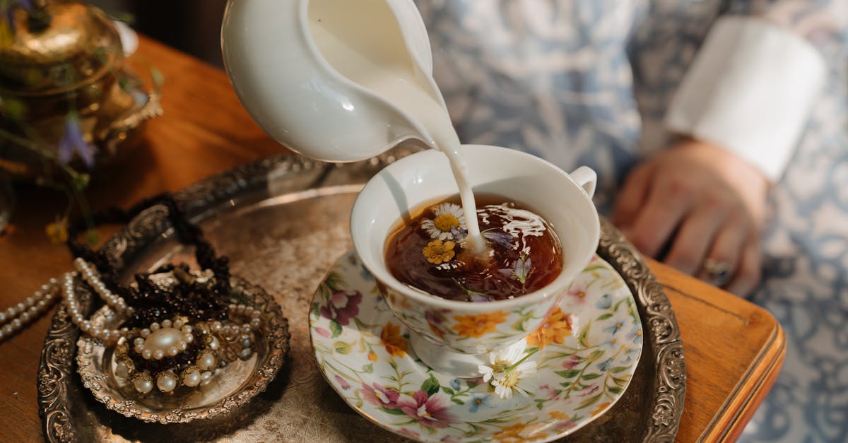 découvrez notre carafe en céramique élégante et pratique, parfaite pour servir vos boissons avec style tout en conservant leur fraîcheur.