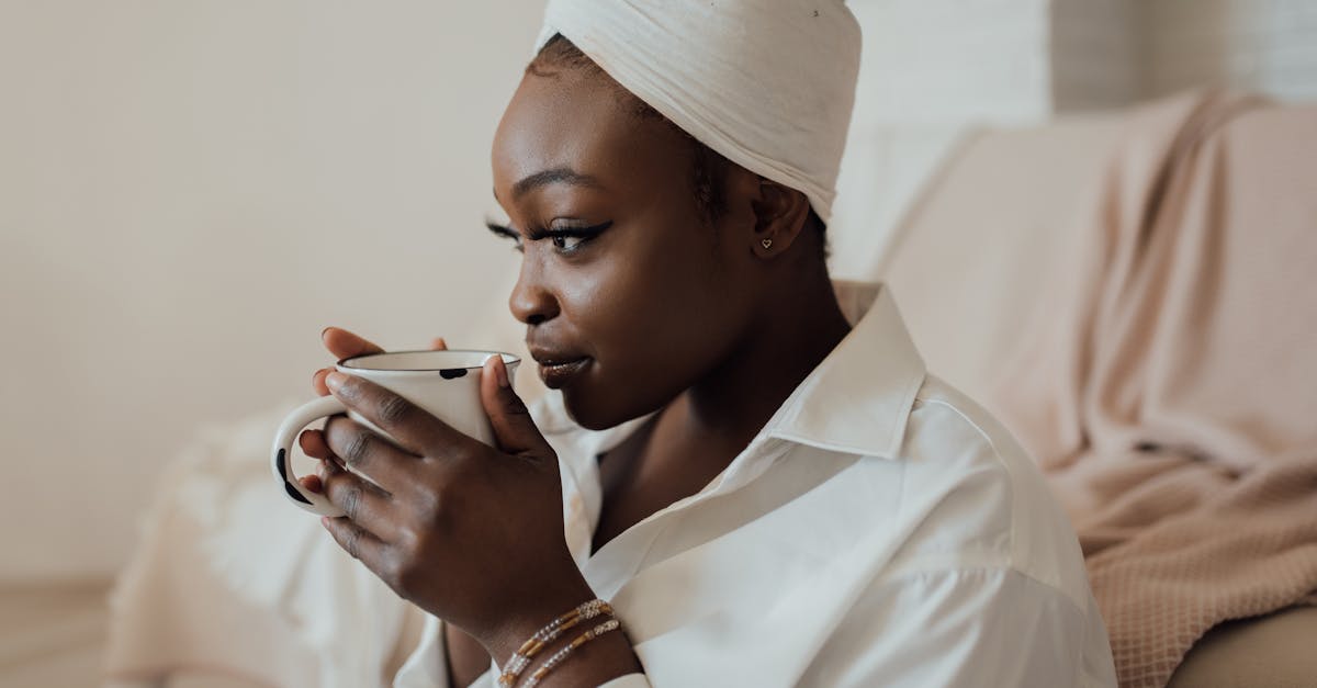 personnalisez votre tasse en céramique unique avec des designs, textes et couleurs de votre choix pour un mug original et personnalisé.