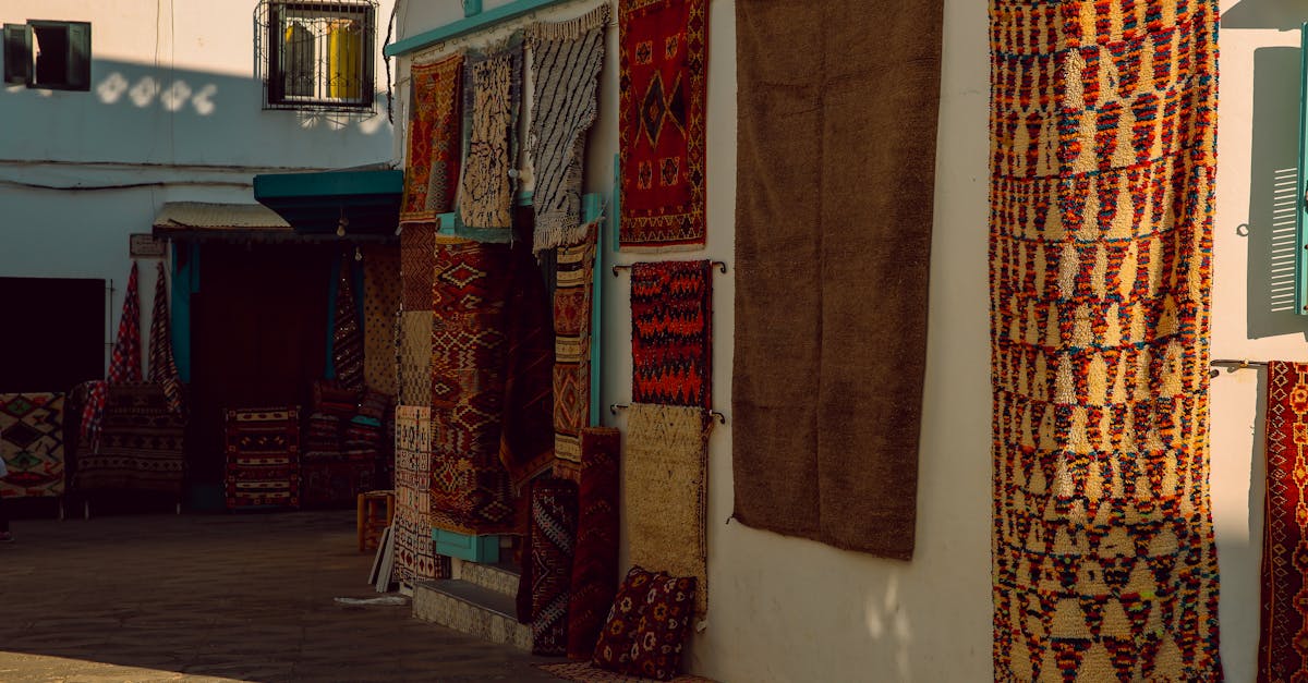 découvrez notre pashmina tissé à la main, une écharpe d'exception alliant douceur et élégance pour un confort incomparable.