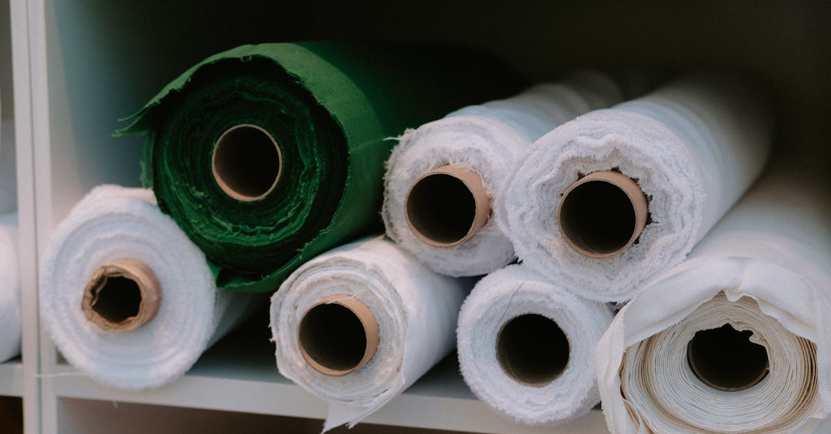 découvrez le tissu kasuri, un textile japonais traditionnel unique reconnu pour ses motifs ikat distinctifs et son artisanat délicat.