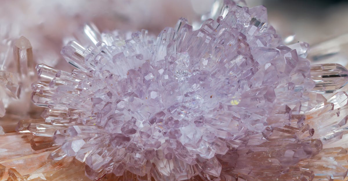 découvrez notre sélection de pierres semi-précieuses aux couleurs éclatantes, idéales pour la création de bijoux et la décoration.