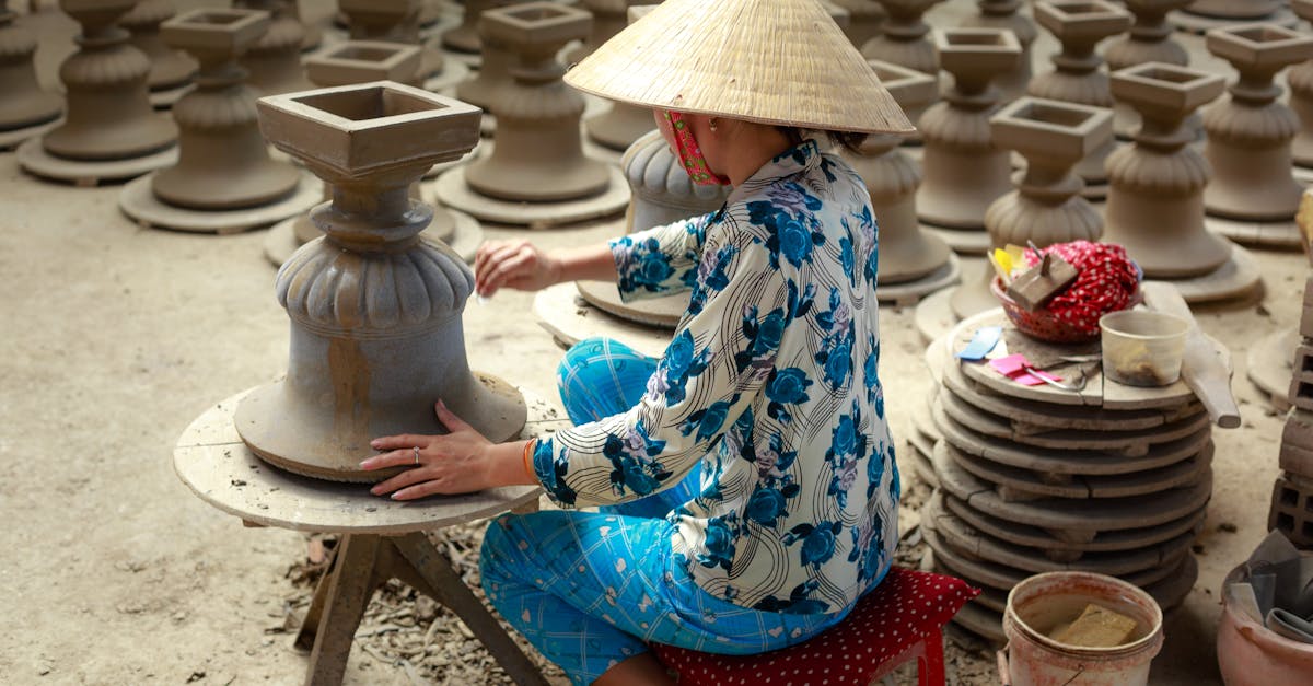 découvrez l'artisanat traditionnel, un savoir-faire unique alliant techniques ancestrales et créativité pour des pièces authentiques et intemporelles.