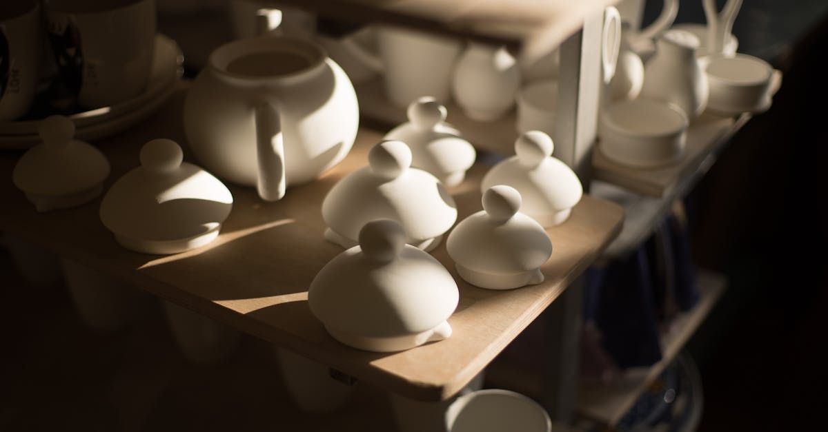 découvrez notre collection d'éclairages en céramique alliant design moderne et artisanat traditionnel pour illuminer votre intérieur avec élégance.