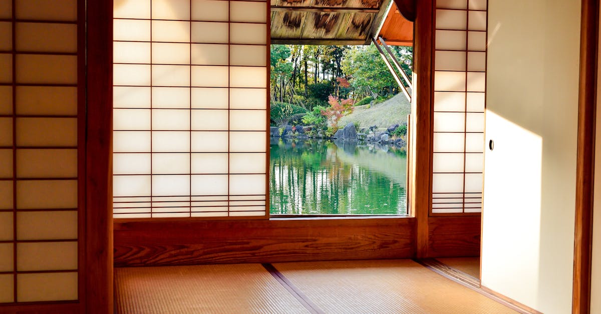 découvrez nos conseils et idées pour créer un étang de jardin zen, un espace paisible et harmonieux qui invite à la détente et à la méditation.